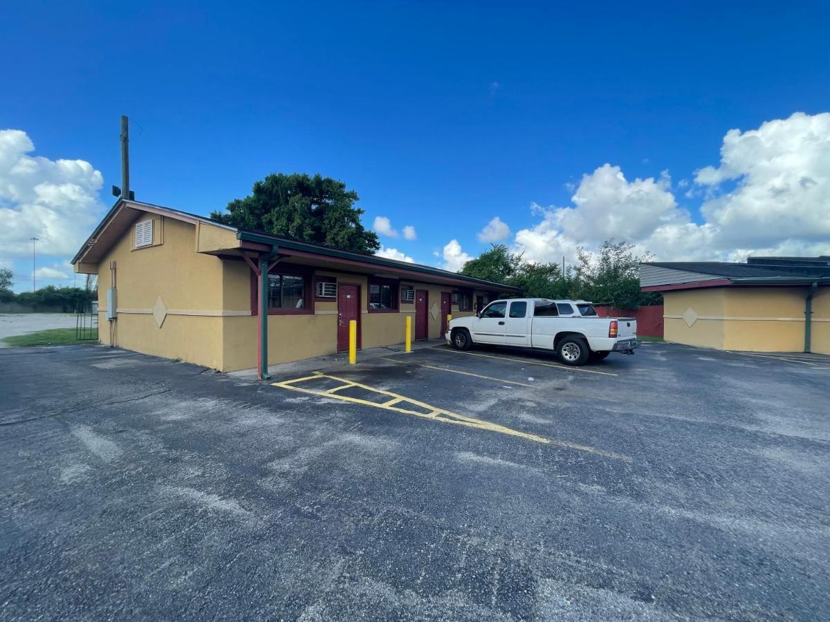 Royal Palms Motel & Rv Park New Orleans Bagian luar foto